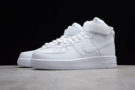 Nike Air Force 1 High .